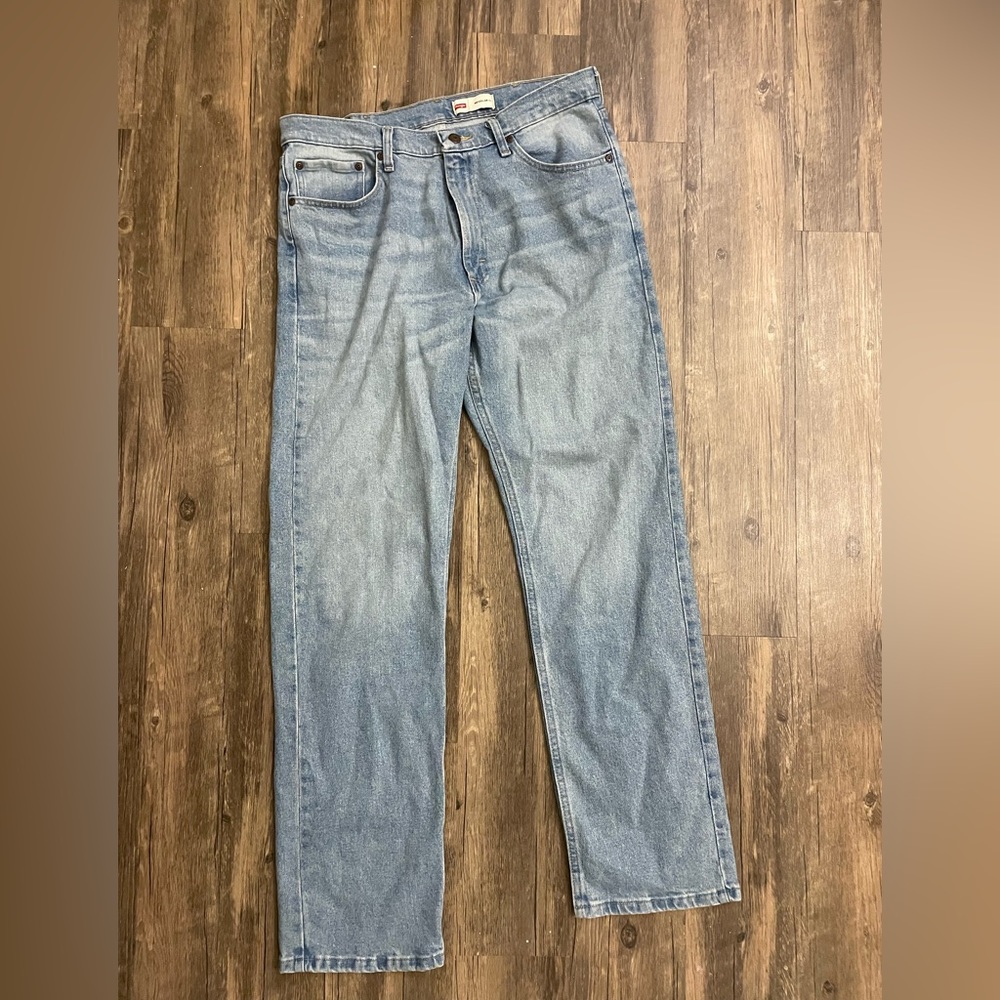 light wash Wrangler